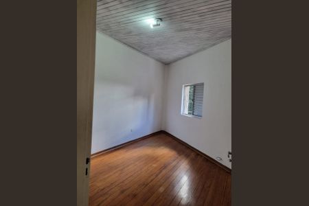 Foto 02 de casa para alugar com 2 quartos, 120m² em Vila Monumento, São Paulo