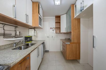 Apartamento à venda com 200m², 3 quartos e 3 vagas