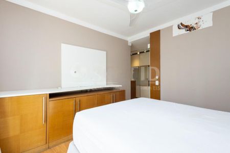 Apartamento à venda com 200m², 3 quartos e 3 vagas