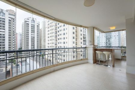Apartamento à venda com 200m², 3 quartos e 3 vagas