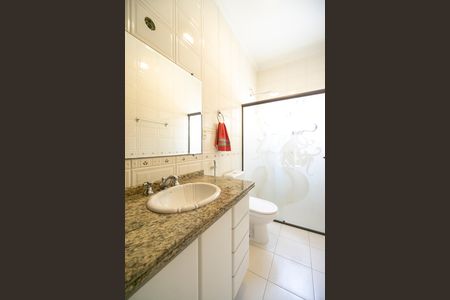 Banheiro social de casa à venda com 3 quartos, 100m² em Vila Gomes Cardim, São Paulo