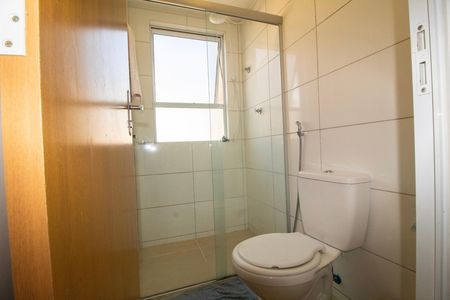 Casa para alugar com 55m², 2 quartos e 1 vaga Casa para alugar com 55m², 2 quartos e 1 vagaBanheiro Social