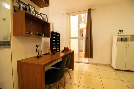 Casa para alugar com 55m², 2 quartos e 1 vaga Casa para alugar com 55m², 2 quartos e 1 vagaSala