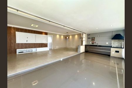 Apartamento à venda com 202m², 4 quartos e 4 vagas