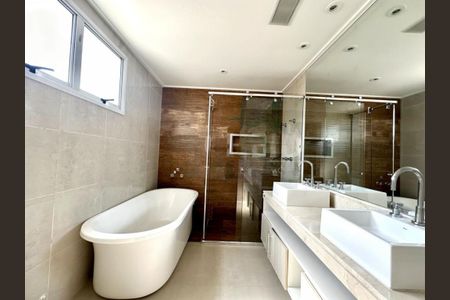 Apartamento à venda com 202m², 4 quartos e 4 vagas