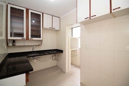 Apartamento para alugar com 50m², 1 quarto e 1 vaga Apartamento para alugar com 50m², 1 quarto e 1 vagaCozinha - Armários