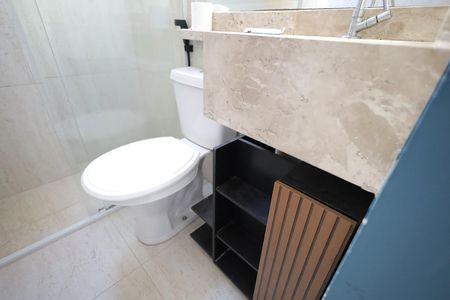 Apartamento para alugar com 70m², 2 quartos e 2 vagas Apartamento para alugar com 70m², 2 quartos e 2 vagasBanheiro