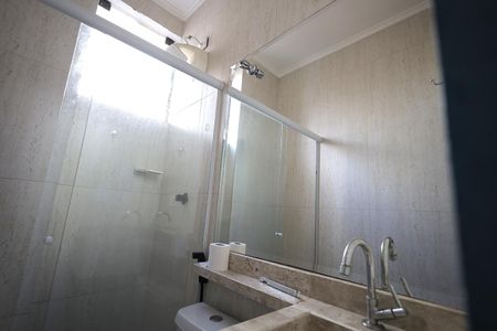Apartamento para alugar com 70m², 2 quartos e 2 vagas Apartamento para alugar com 70m², 2 quartos e 2 vagasBanheiro