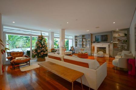 Casa à venda com 4 quartos, 716m² em Jardim Ampliacao, São Paulo