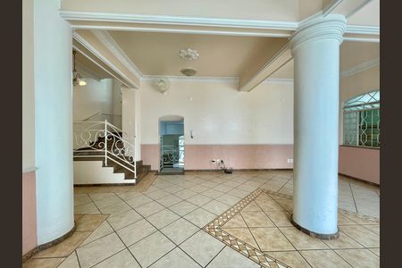 Casa para alugar com 3 quartos, 164m² em Santa Tereza, Belo Horizonte