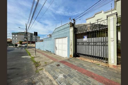 Casa para alugar com 164m², 3 quartos e 1 vaga