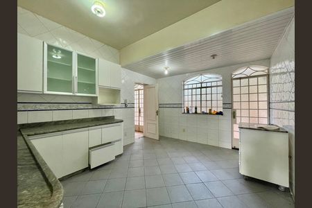 Casa para alugar com 164m², 3 quartos e 1 vaga