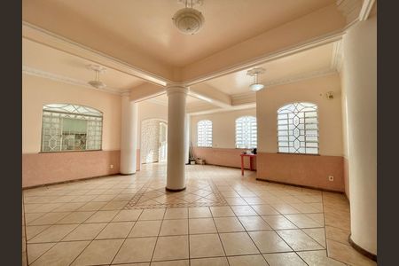 Casa para alugar com 164m², 3 quartos e 1 vaga
