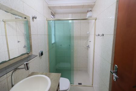 Banheiro de apartamento para alugar com 2 quartos, 64m² em Centro, Osasco
