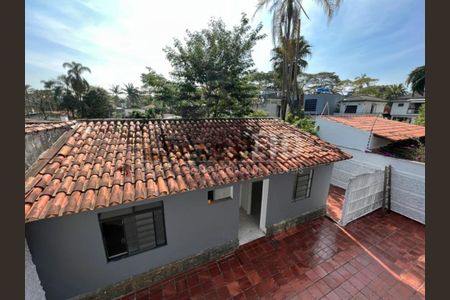 Casa à venda com 4 quartos, 250m² em Granja Julieta, São Paulo