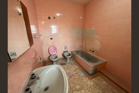Casa à venda com 4 quartos, 250m² em Granja Julieta, São Paulo