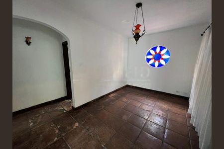 Casa à venda com 4 quartos, 250m² em Granja Julieta, São Paulo