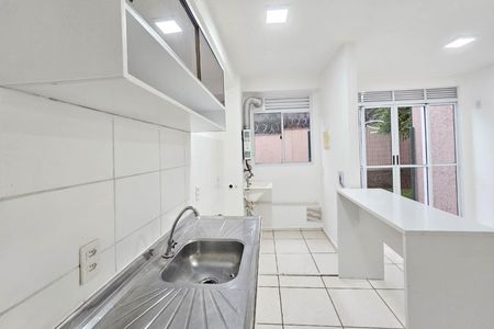 Apartamento à venda com 55m², 2 quartos e 1 vaga Apartamento à venda com 55m², 2 quartos e 1 vagaCozinha e Área de Serviço