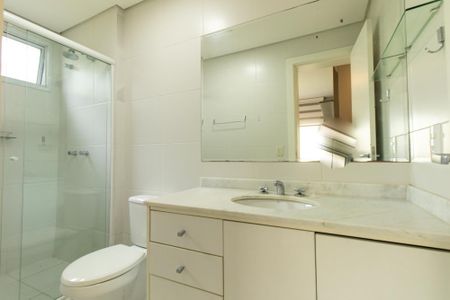 Apartamento para alugar com 165m², 4 quartos e 3 vagas Apartamento para alugar com 165m², 4 quartos e 3 vagasBanheiro da Suite 1