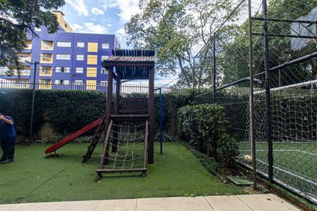 Apartamento para alugar com 165m², 4 quartos e 3 vagas Apartamento para alugar com 165m², 4 quartos e 3 vagasÁrea comum - Playground
