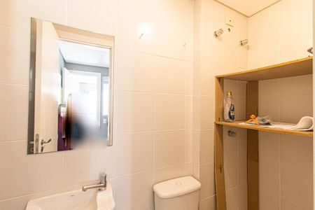 Apartamento para alugar com 165m², 4 quartos e 3 vagas Apartamento para alugar com 165m², 4 quartos e 3 vagasBanheiro de Serviço