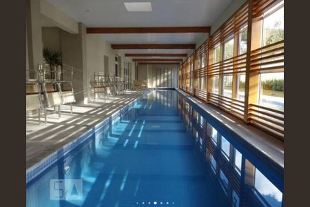 Apartamento para alugar com 165m², 4 quartos e 3 vagas Apartamento para alugar com 165m², 4 quartos e 3 vagasÁrea comum - Piscina