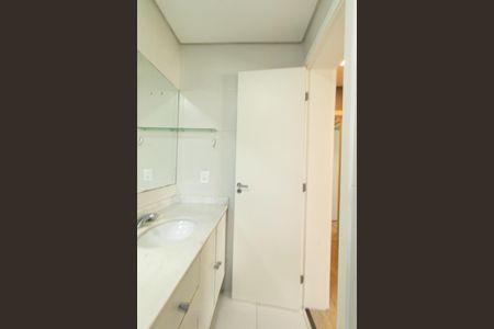 Apartamento para alugar com 165m², 4 quartos e 3 vagas Apartamento para alugar com 165m², 4 quartos e 3 vagasBanheiro da Suite 1