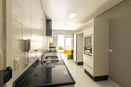 Apartamento para alugar com 165m², 4 quartos e 3 vagas Apartamento para alugar com 165m², 4 quartos e 3 vagasCozinha