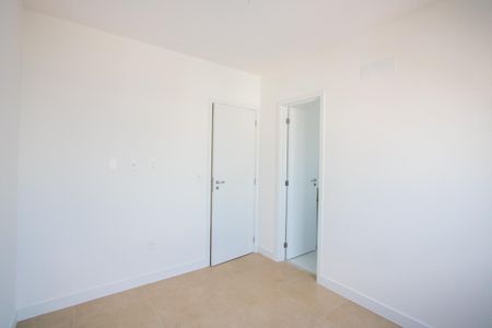 Apartamento à venda com 93m², 3 quartos e 2 vagas Apartamento à venda com 93m², 3 quartos e 2 vagasQuarto 2 - Suíte