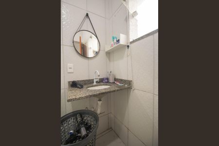Banheiro de casa para alugar com 1 quarto, 60m² em Laranjal, São Gonçalo