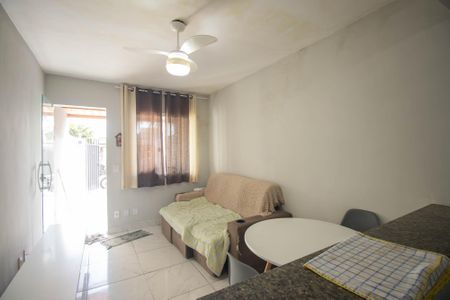 Casa para alugar com 60m², 1 quarto e 1 vaga Casa para alugar com 60m², 1 quarto e 1 vagaSala