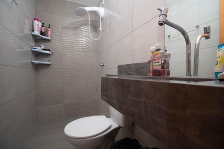 Apartamento à venda com 80m², 4 quartos e 1 vaga Apartamento à venda com 80m², 4 quartos e 1 vagaBanheiro Social