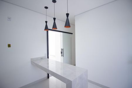 Casa à venda com 160m², 3 quartos e 2 vagas Casa à venda com 160m², 3 quartos e 2 vagasCozinha e Área de Serviço