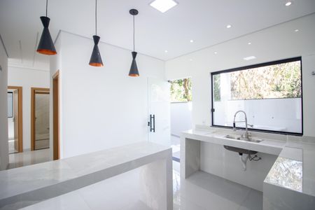 Casa à venda com 160m², 3 quartos e 2 vagas Casa à venda com 160m², 3 quartos e 2 vagasCozinha e Área de Serviço