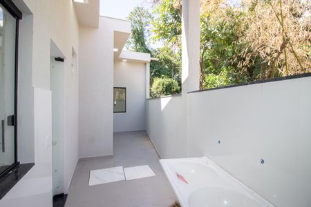 Casa à venda com 160m², 3 quartos e 2 vagas Casa à venda com 160m², 3 quartos e 2 vagasQuintal