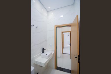 Banheiro da Suíte de casa à venda com 3 quartos, 160m² em Tropical, Contagem