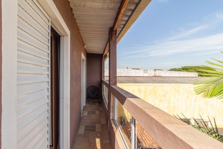 Casa à venda com 300m², 2 quartos e 2 vagasSacada dos quartos