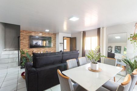 Casa à venda com 300m², 2 quartos e 2 vagasSala