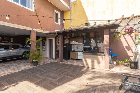 Casa à venda com 300m², 2 quartos e 2 vagasQuintal