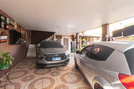 Casa à venda com 300m², 2 quartos e 2 vagasGaragem