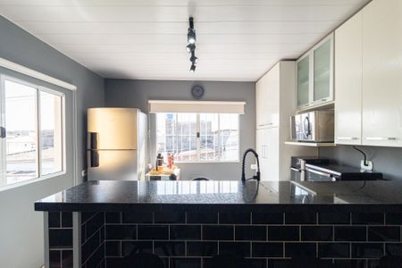 Casa à venda com 300m², 2 quartos e 2 vagasCozinha