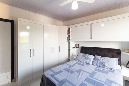 Casa à venda com 300m², 2 quartos e 2 vagasSuíte