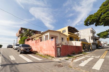 Casa à venda com 300m², 2 quartos e 2 vagasFachada