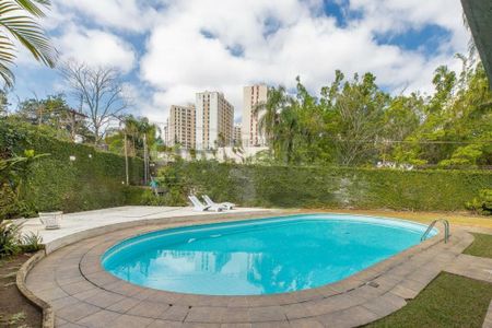 Casa à venda com 500m², 3 quartos e 6 vagas