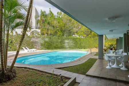 Casa à venda com 500m², 3 quartos e 6 vagas