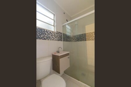 Banheiro de casa para alugar com 1 quarto, 45m² em Sete Pontes, São Gonçalo
