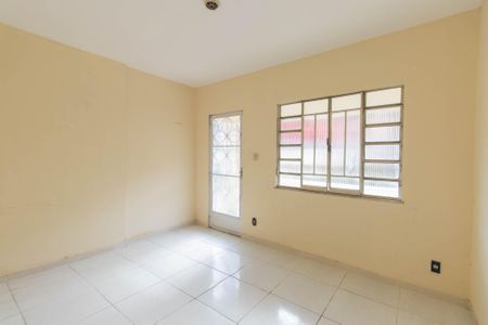 Sala de casa para alugar com 1 quarto, 45m² em Sete Pontes, São Gonçalo