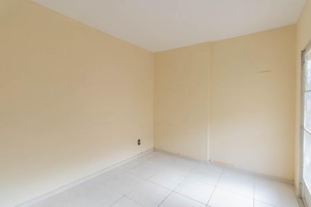 Sala de casa para alugar com 1 quarto, 45m² em Sete Pontes, São Gonçalo
