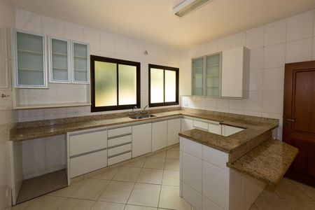 Casa de condomínio para alugar com 322m², 4 quartos e 2 vagas Casa de condomínio para alugar com 322m², 4 quartos e 2 vagasCozinha