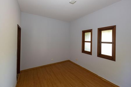 Casa de condomínio para alugar com 322m², 4 quartos e 2 vagas Casa de condomínio para alugar com 322m², 4 quartos e 2 vagasQuarto 3